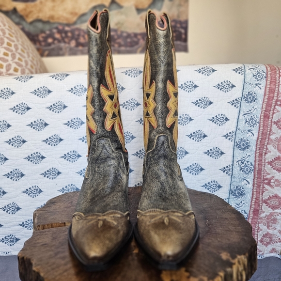 Sold - Picture 5 of 10